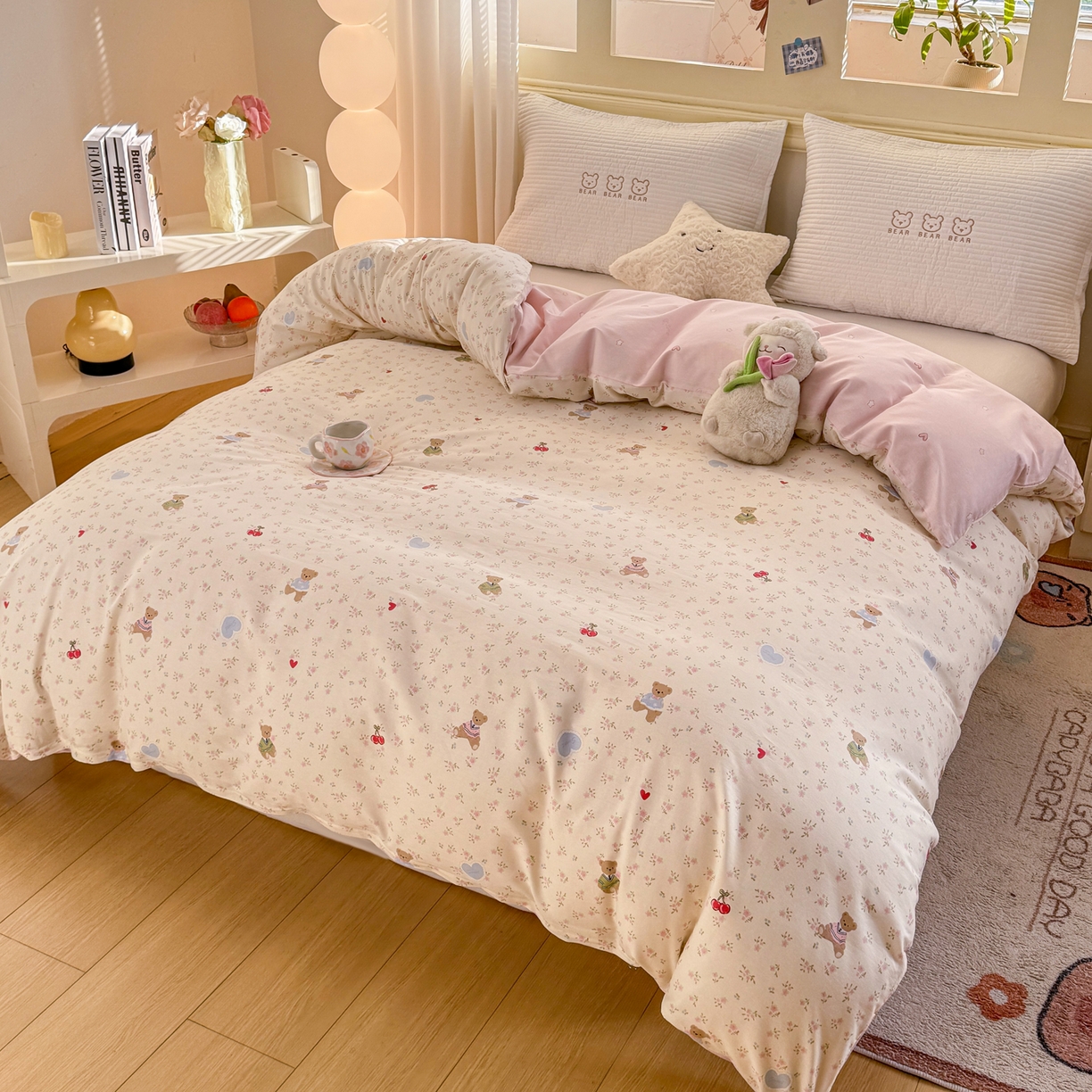 91家纺网 家纺一手货源 找家纺 名品家纺 2026新款100%纯棉单被套系列 樱桃小熊