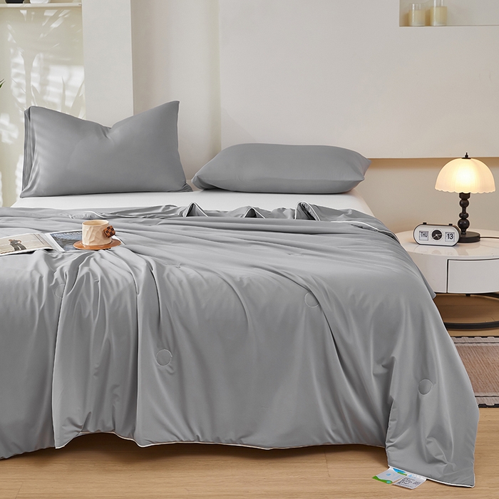 91家纺网 家纺一手货源 找家纺 香澜雅室 2026新款锦氨凉感丝清凉夏被 深灰