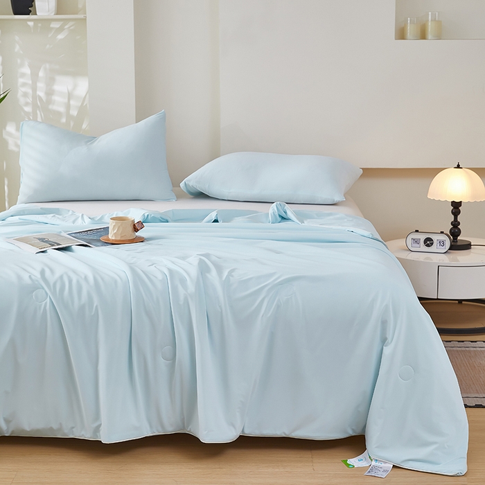 91家纺网 家纺一手货源 找家纺 香澜雅室 2026新款锦氨凉感丝清凉夏被 天空兰