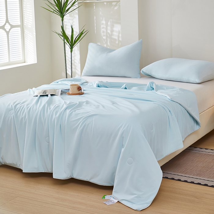 91家纺网 家纺一手货源 找家纺 香澜雅室 2026新款锦氨凉感丝清凉夏被 天空兰