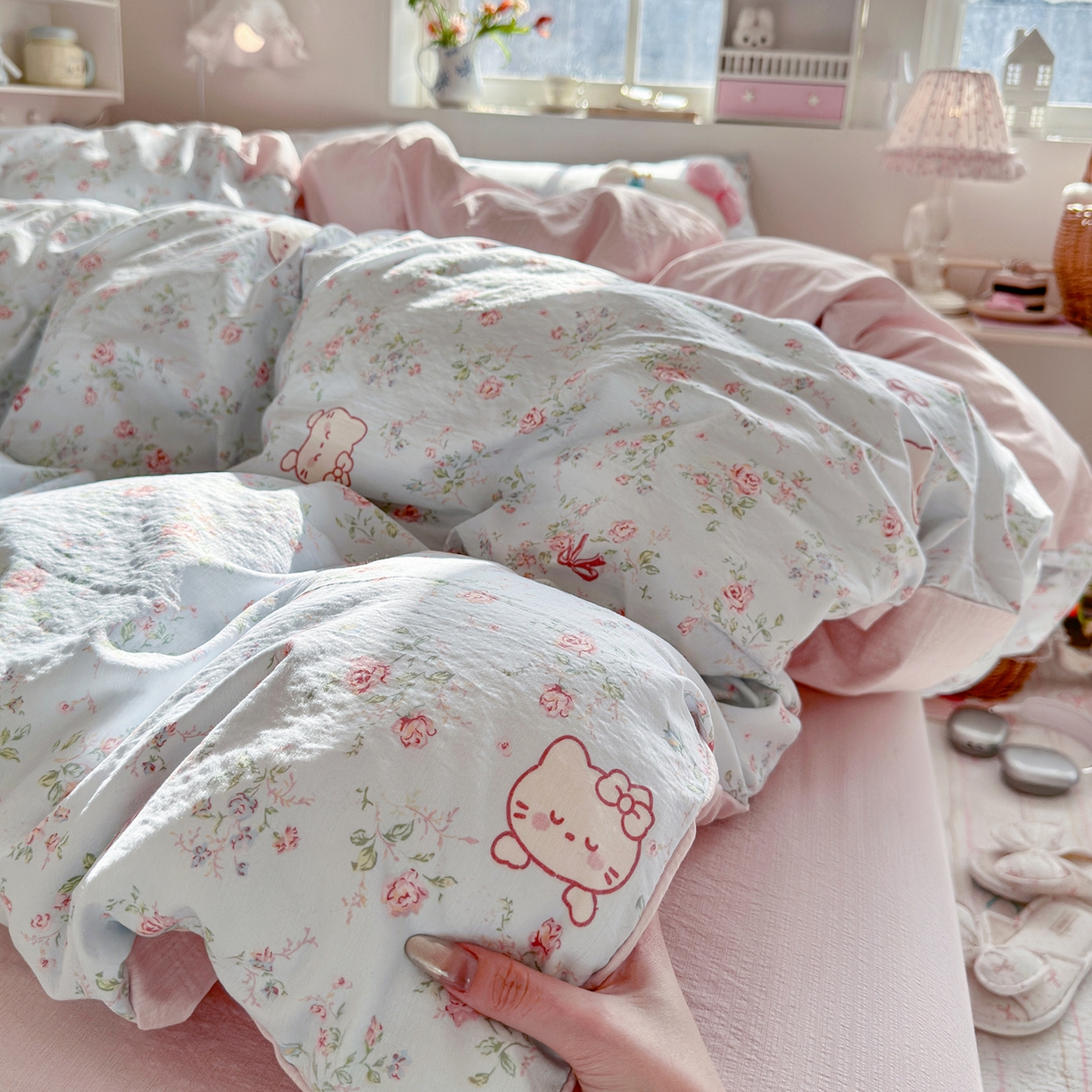 91家纺网 家纺一手货源 找家纺 罗亿家纺 2026新款小清新云感双层纱木棉四件套系列（小红书热款推荐） kitty甜梦窝