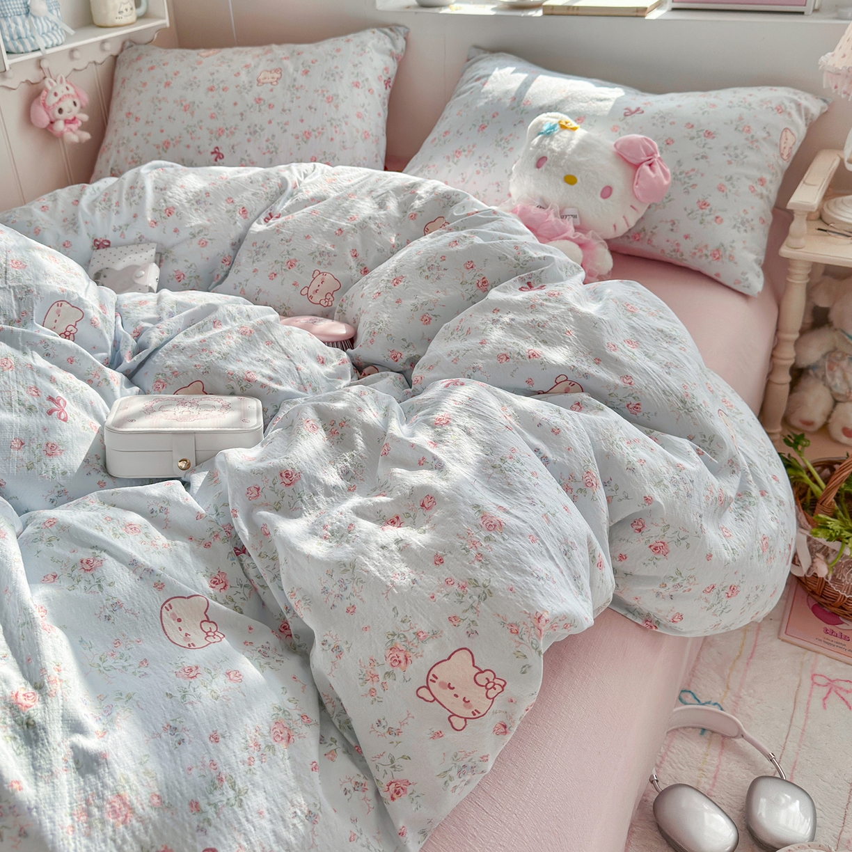 91家纺网 家纺一手货源 找家纺 罗亿家纺 2026新款小清新云感双层纱木棉四件套系列（小红书热款推荐） kitty甜梦窝