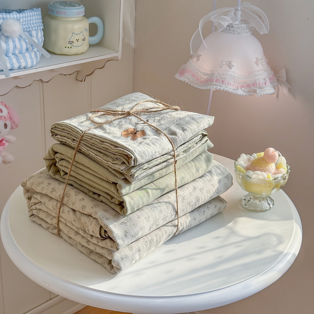 91家纺网 家纺一手货源 找家纺 罗亿家纺 2026新款小清新云感双层纱木棉四件套系列（小红书热款推荐） 点点小狗