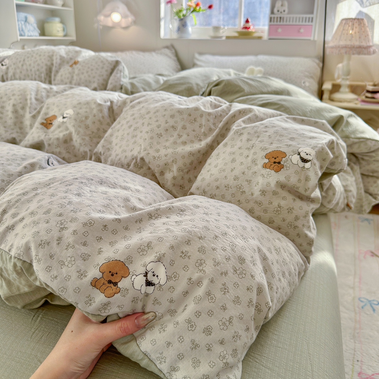 91家纺网 家纺一手货源 找家纺 罗亿家纺 2026新款小清新云感双层纱木棉四件套系列（小红书热款推荐） 点点小狗