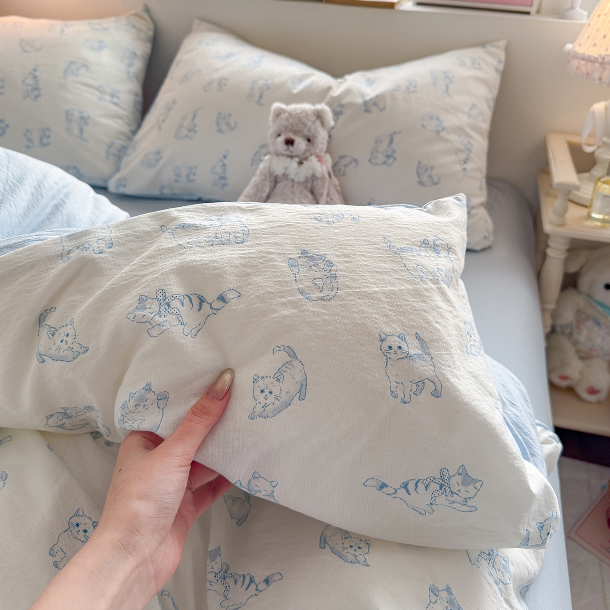 91家纺网 家纺一手货源 找家纺 罗亿家纺 2026新款小清新云感双层纱木棉四件套系列（小红书热款推荐） 韩范小猫