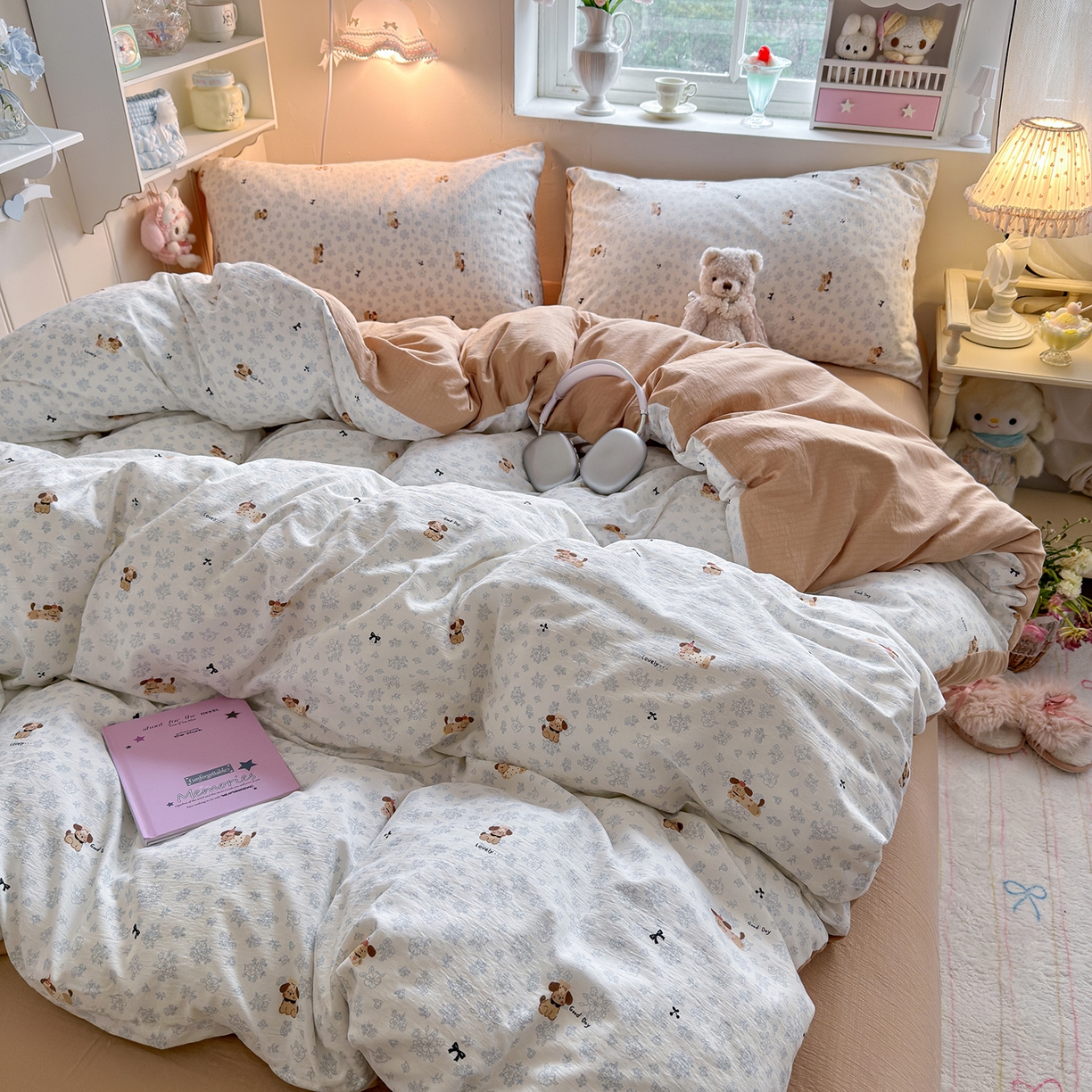 91家纺网 家纺一手货源 找家纺 罗亿家纺 2026新款小清新云感双层纱木棉四件套系列（小红书热款推荐） 花花腊肠狗