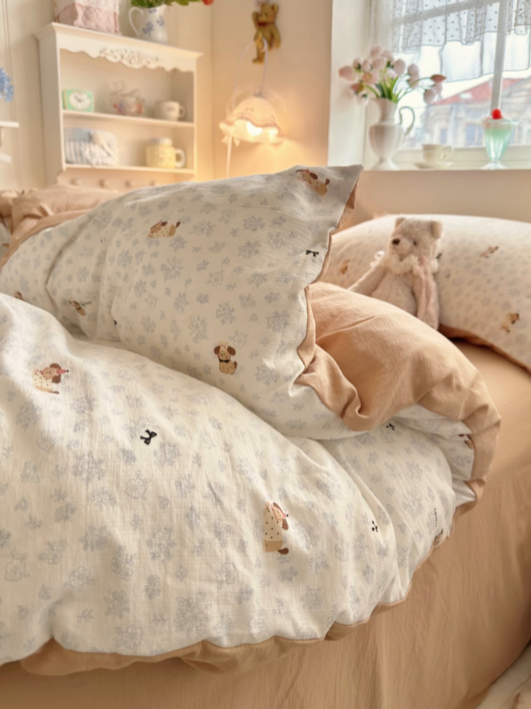 91家纺网 家纺一手货源 找家纺 罗亿家纺 2026新款小清新云感双层纱木棉四件套系列（小红书热款推荐） 花花腊肠狗