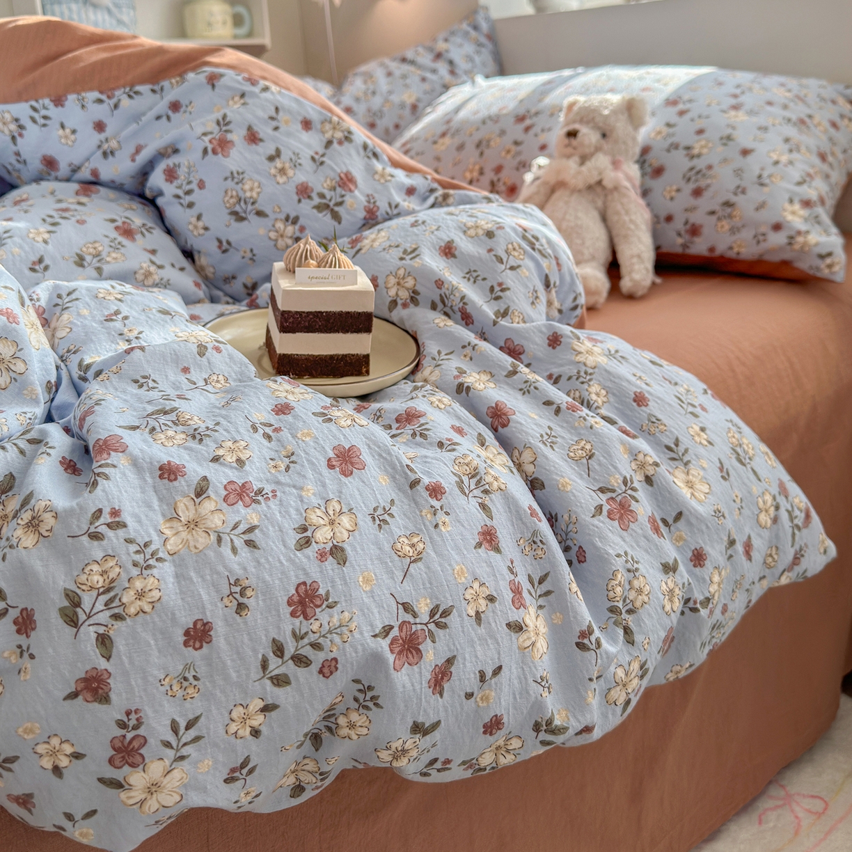 91家纺网 家纺一手货源 找家纺 罗亿家纺 2026新款小清新云感双层纱木棉四件套系列（小红书热款推荐） 花清梦