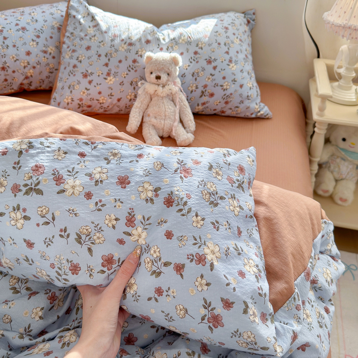 91家纺网 家纺一手货源 找家纺 罗亿家纺 2026新款小清新云感双层纱木棉四件套系列（小红书热款推荐） 花清梦