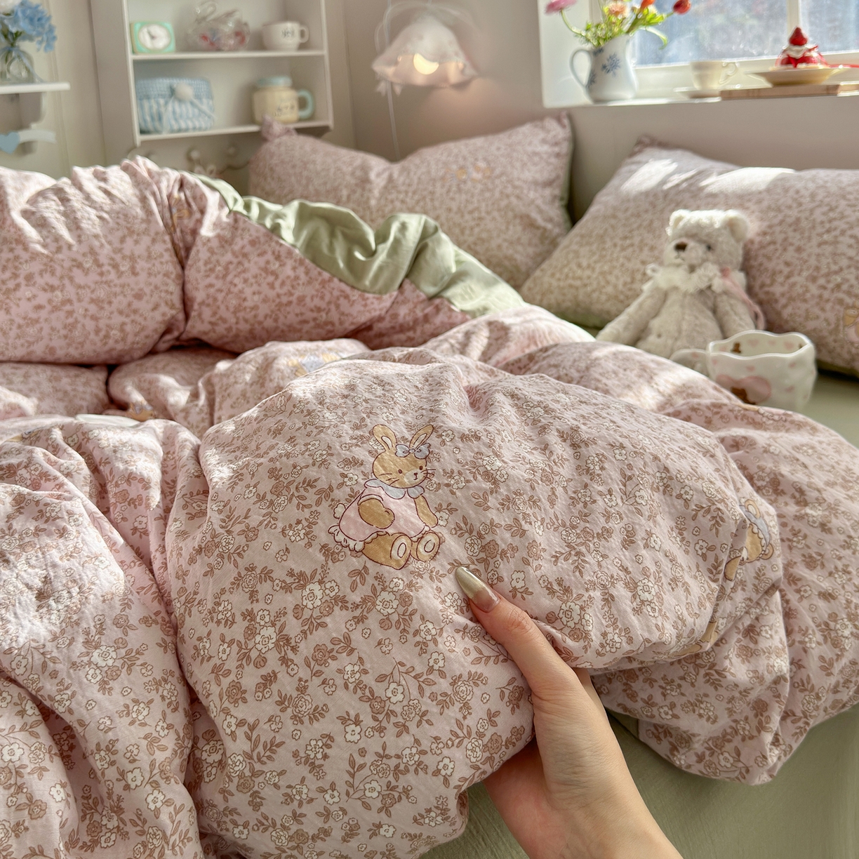 91家纺网 家纺一手货源 找家纺 罗亿家纺 2026新款小清新云感双层纱木棉四件套系列（小红书热款推荐） 花与兔