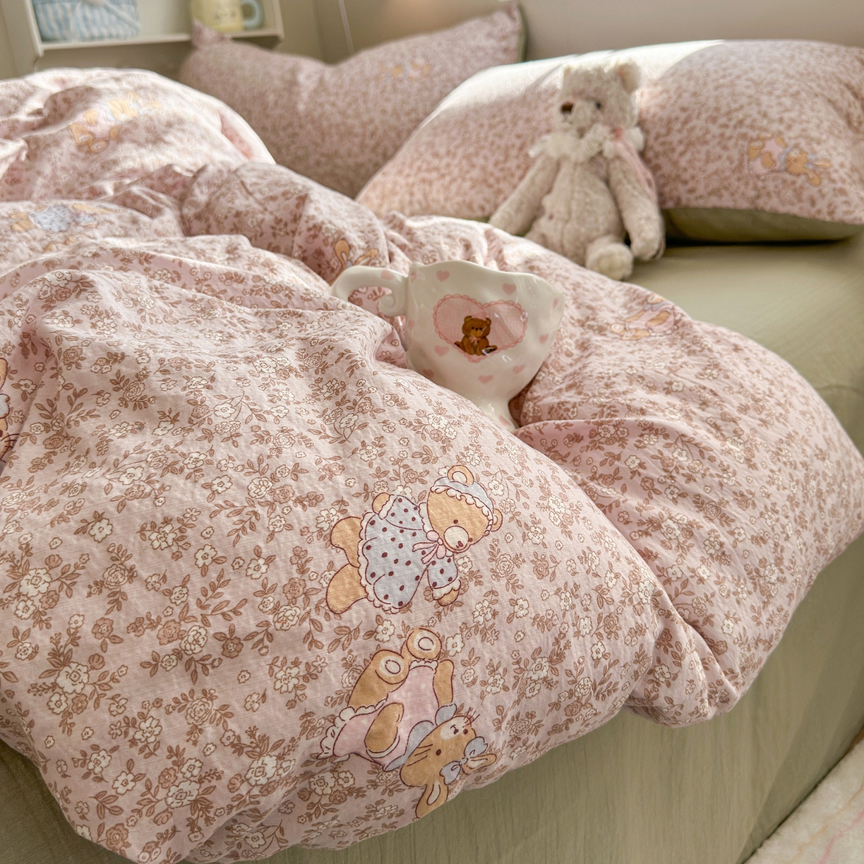 91家纺网 家纺一手货源 找家纺 罗亿家纺 2026新款小清新云感双层纱木棉四件套系列（小红书热款推荐） 花与兔