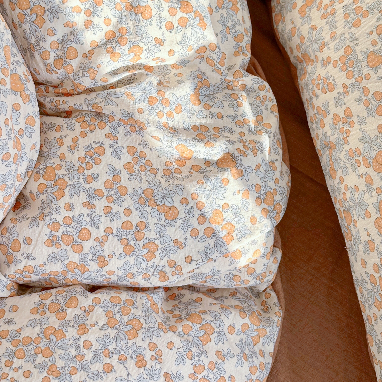 91家纺网 家纺一手货源 找家纺 罗亿家纺 2026新款小清新云感双层纱木棉四件套系列（小红书热款推荐） 橘园