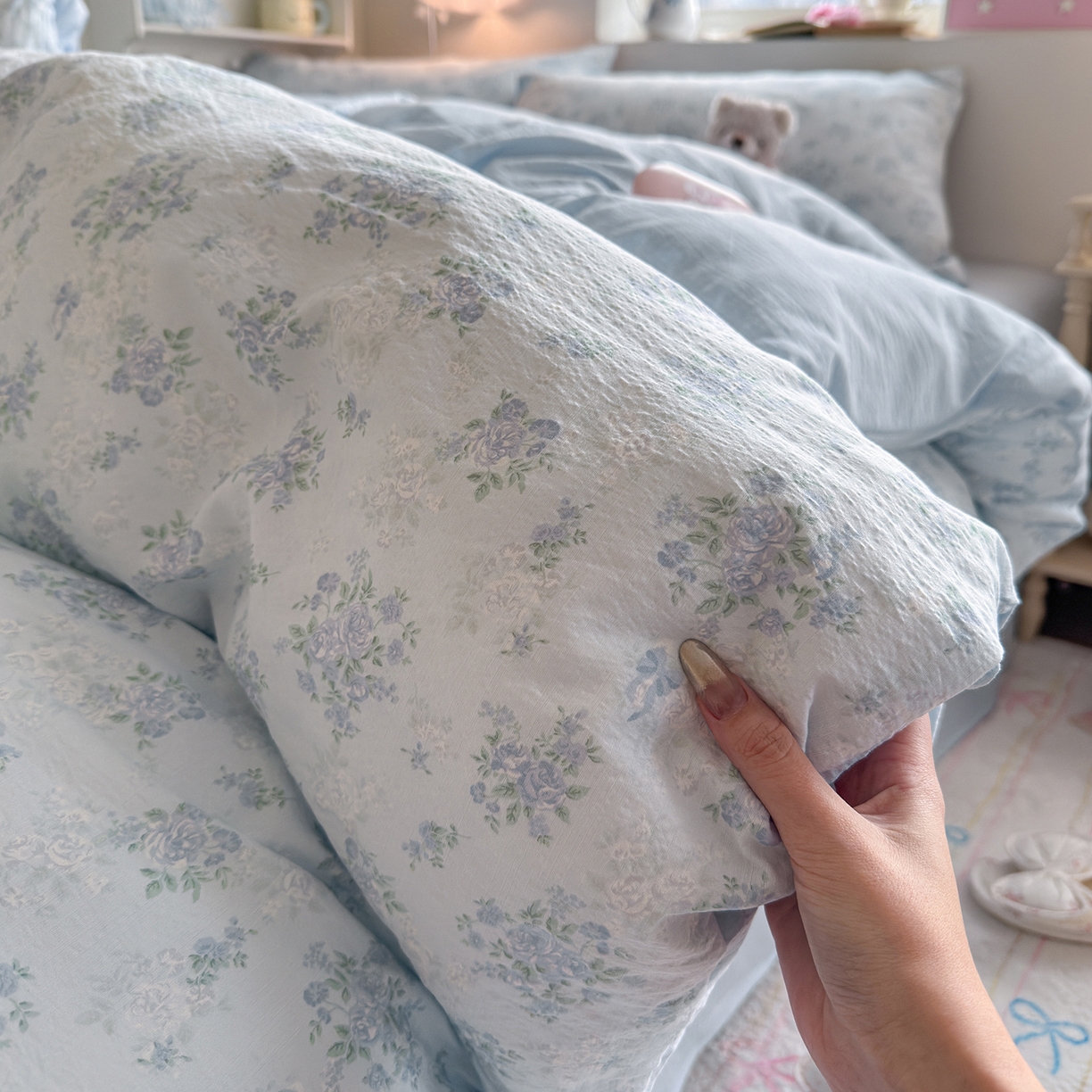 91家纺网 家纺一手货源 找家纺 罗亿家纺 2026新款小清新云感双层纱木棉四件套系列（小红书热款推荐） 蓝萱