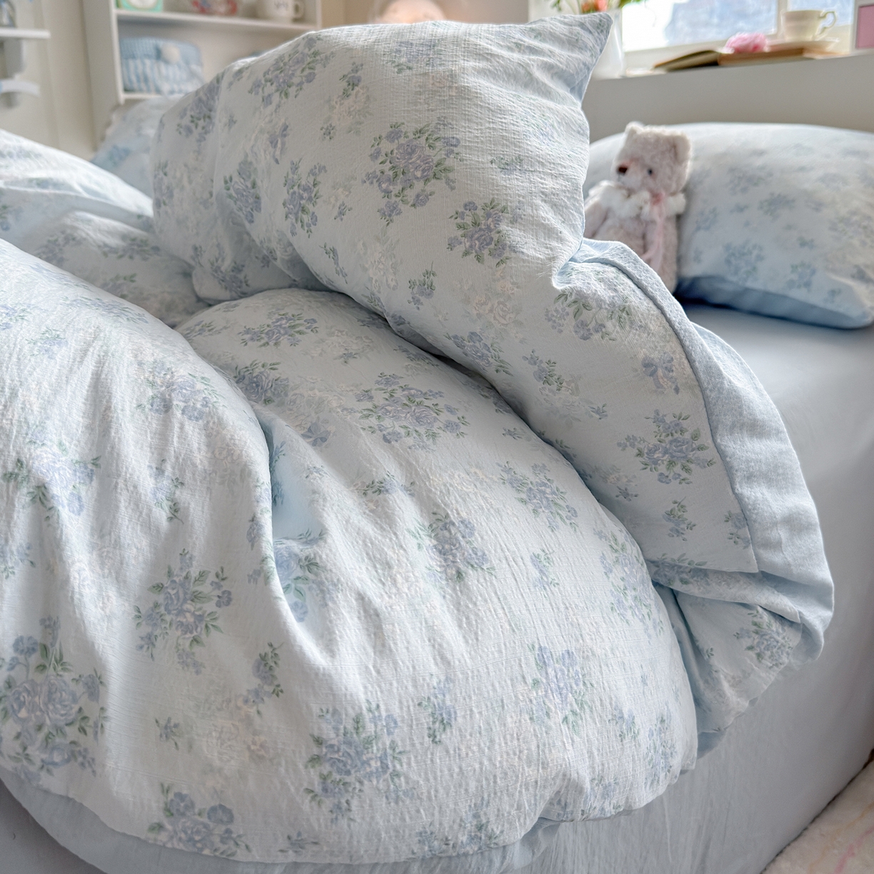 91家纺网 家纺一手货源 找家纺 罗亿家纺 2026新款小清新云感双层纱木棉四件套系列（小红书热款推荐） 蓝萱