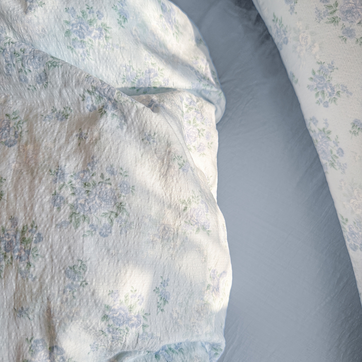 91家纺网 家纺一手货源 找家纺 罗亿家纺 2026新款小清新云感双层纱木棉四件套系列（小红书热款推荐） 蓝萱