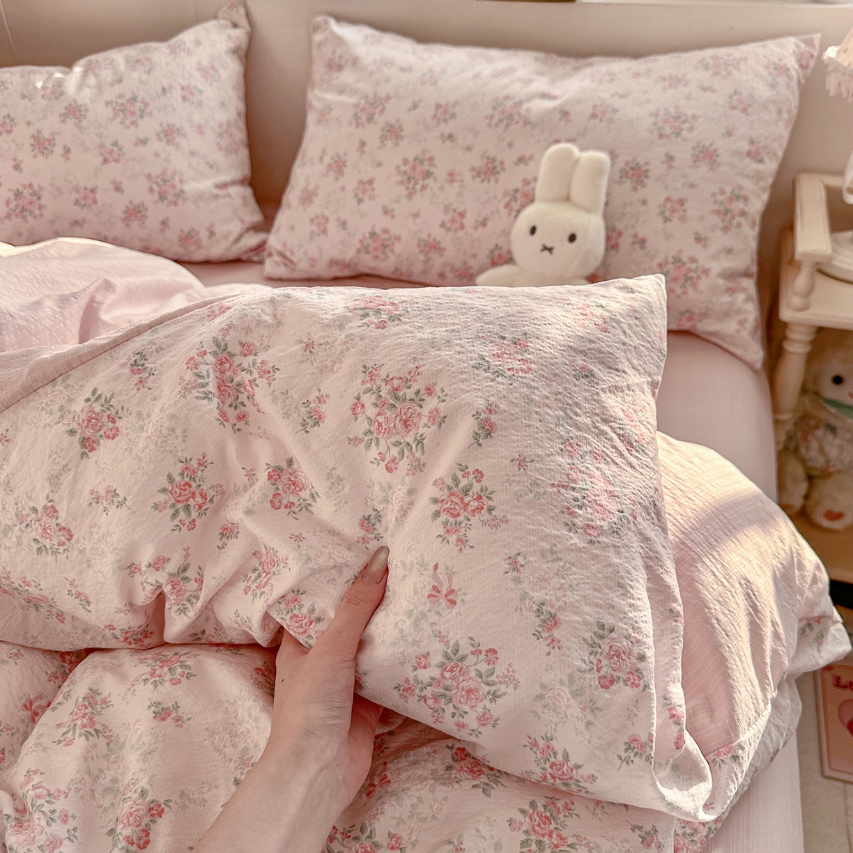 91家纺网 家纺一手货源 找家纺 罗亿家纺 2026新款小清新云感双层纱木棉四件套系列（小红书热款推荐） 蔷薇絮