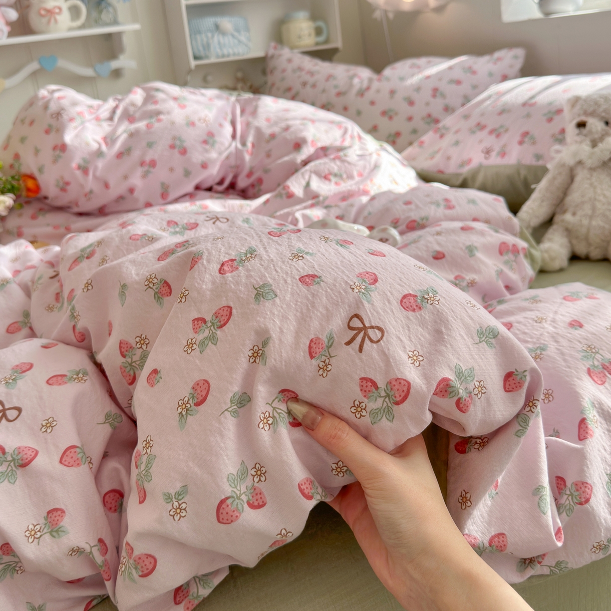 91家纺网 家纺一手货源 找家纺 罗亿家纺 2026新款小清新云感双层纱木棉四件套系列（小红书热款推荐） 甜莓