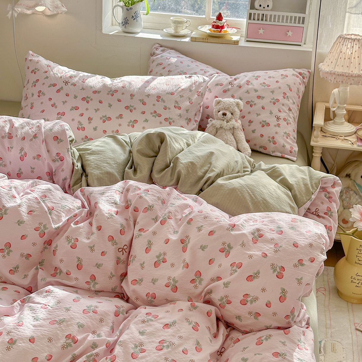 91家纺网 家纺一手货源 找家纺 罗亿家纺 2026新款小清新云感双层纱木棉四件套系列（小红书热款推荐） 甜莓