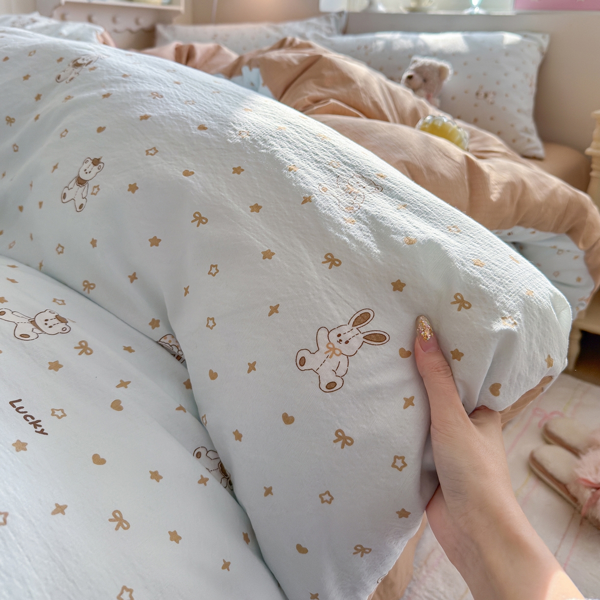 91家纺网 家纺一手货源 找家纺 罗亿家纺 2026新款小清新云感双层纱木棉四件套系列（小红书热款推荐） 星星屁屁兔