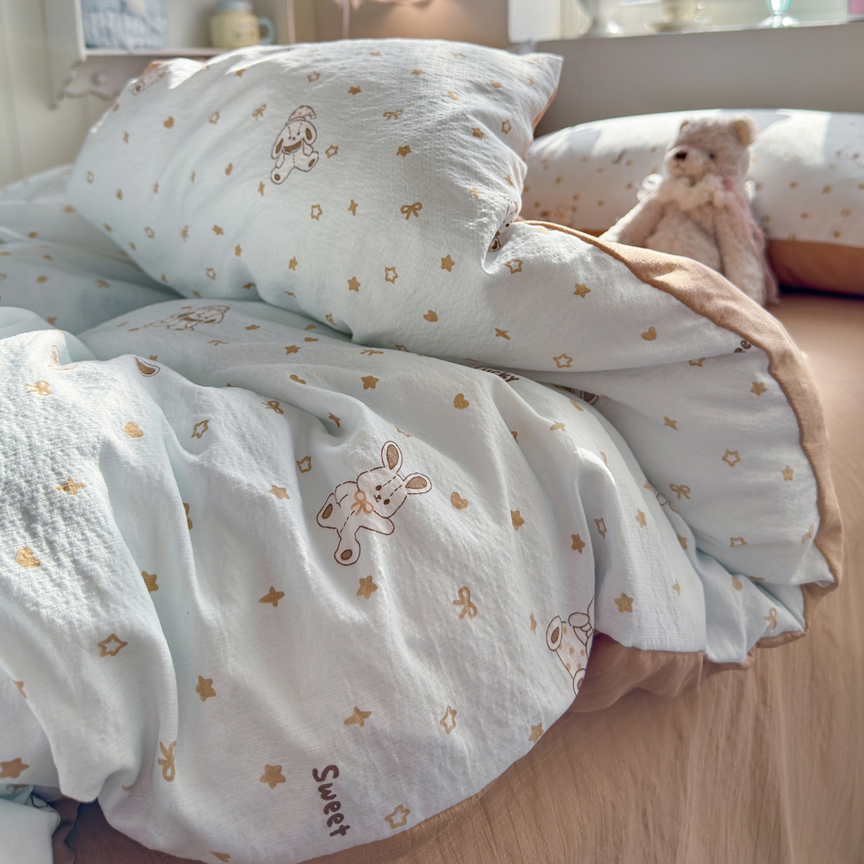 91家纺网 家纺一手货源 找家纺 罗亿家纺 2026新款小清新云感双层纱木棉四件套系列（小红书热款推荐） 星星屁屁兔