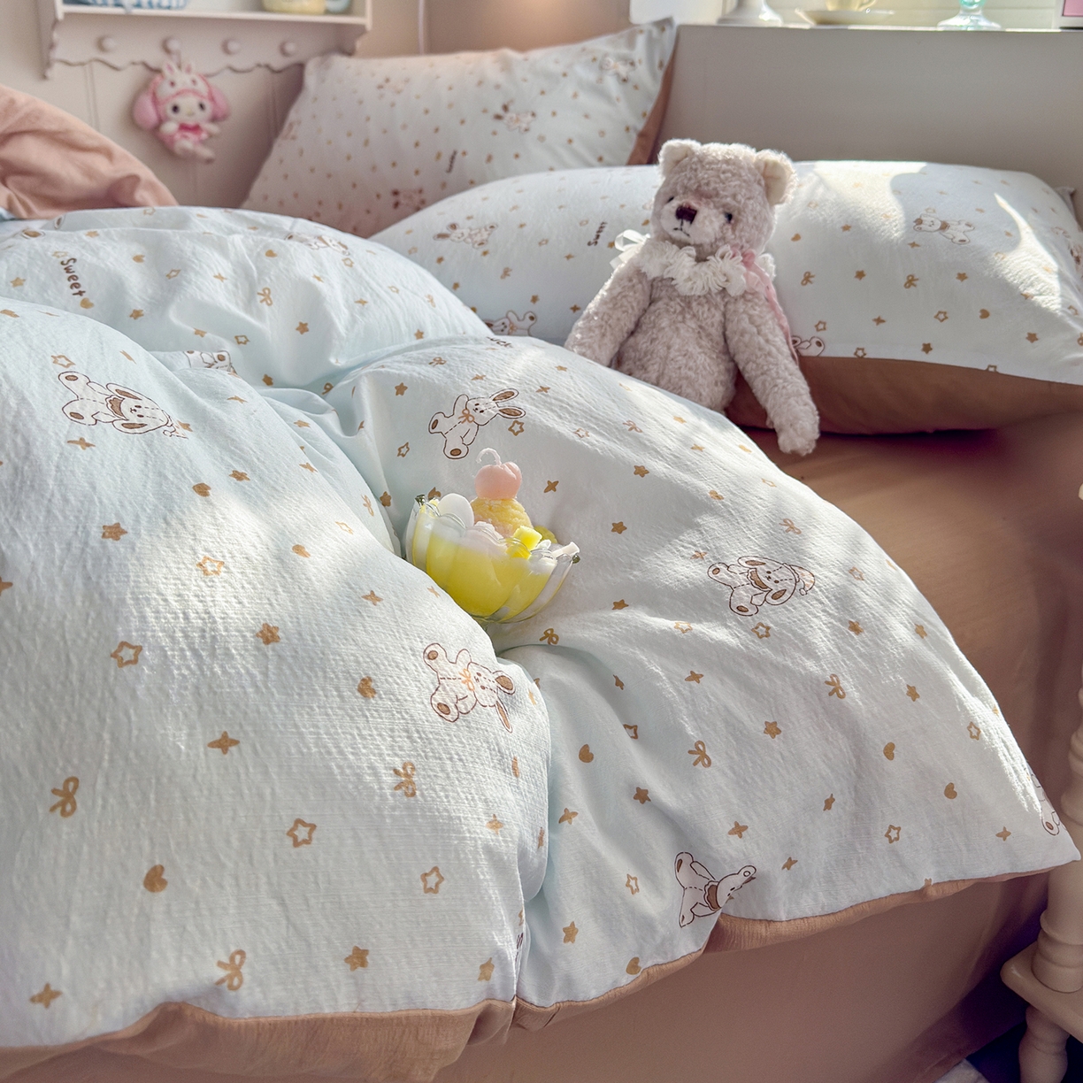 91家纺网 家纺一手货源 找家纺 罗亿家纺 2026新款小清新云感双层纱木棉四件套系列（小红书热款推荐） 星星屁屁兔