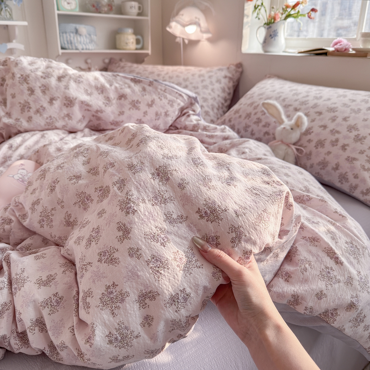 91家纺网 家纺一手货源 找家纺 罗亿家纺 2026新款小清新云感双层纱木棉四件套系列（小红书热款推荐） 薰衣草