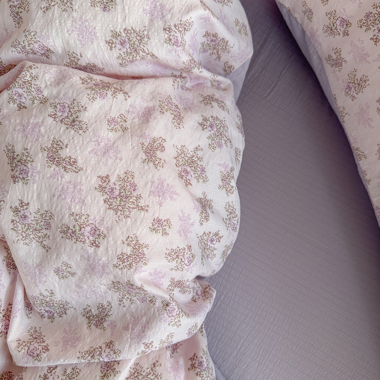 91家纺网 家纺一手货源 找家纺 罗亿家纺 2026新款小清新云感双层纱木棉四件套系列（小红书热款推荐） 薰衣草