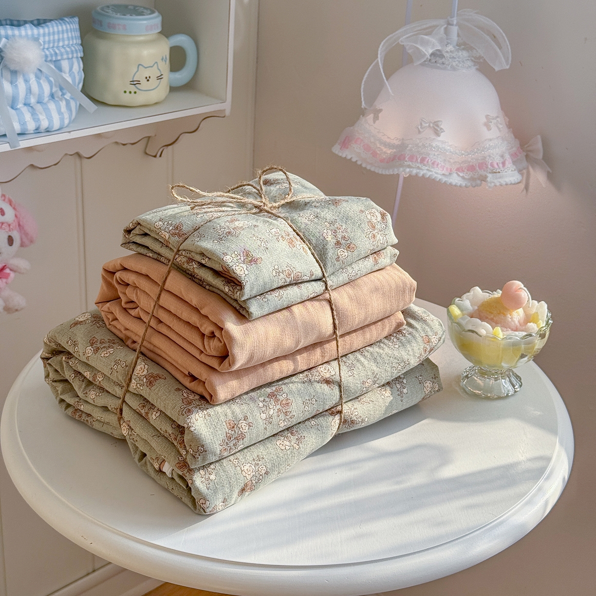 91家纺网 家纺一手货源 找家纺 罗亿家纺 2026新款小清新云感双层纱木棉四件套系列（小红书热款推荐） 棕韵梦境