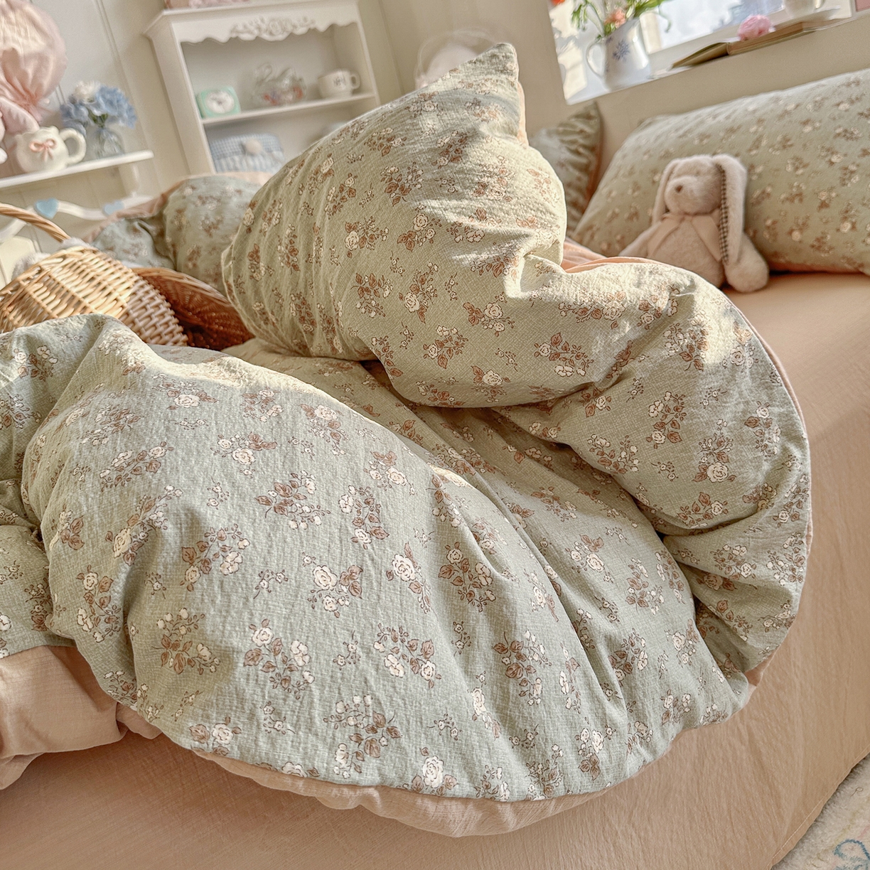 91家纺网 家纺一手货源 找家纺 罗亿家纺 2026新款小清新云感双层纱木棉四件套系列（小红书热款推荐） 棕韵梦境