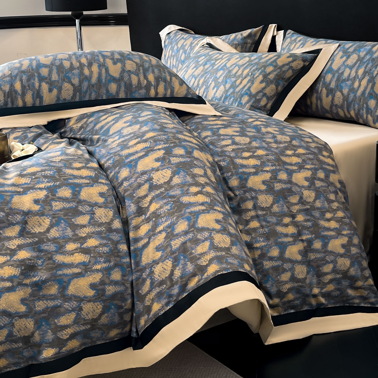 91家纺网 家纺一手货源 找家纺 博纳家纺 2026新款正宗60支纯棉 活性数码印花 宽边高级简奢 撞色拼角 纯棉四件套 睡美人