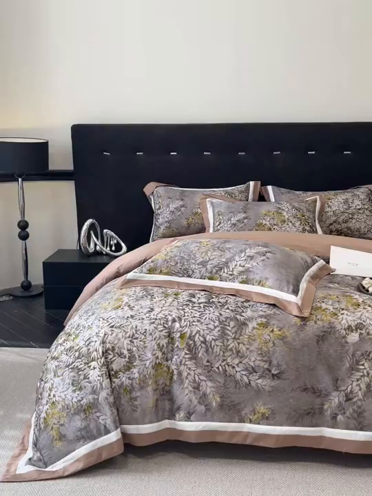 91家纺网 家纺一手货源 找家纺 博纳家纺 2026新款正宗60支纯棉 活性数码印花 宽边高级简奢 撞色拼角 纯棉四件套 玉树临风