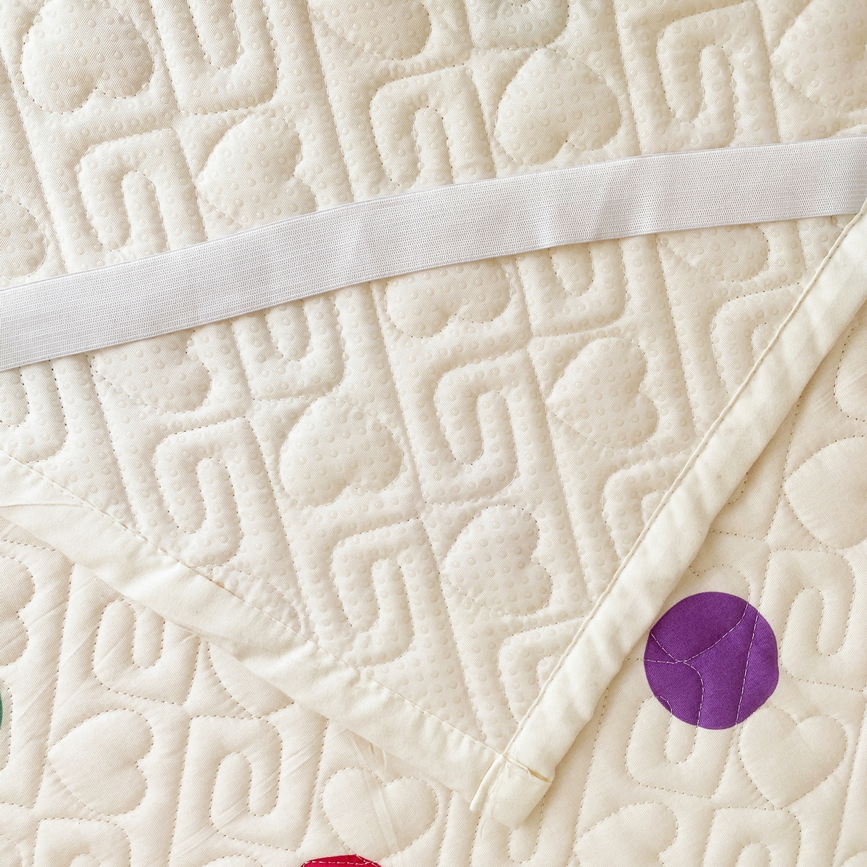 91家纺网 家纺一手货源 找家纺 一电 2026新款定做纯棉榻榻米床盖 防滑A类四季通用夹棉炕罩 软垫大炕专用床单 柔色圆点