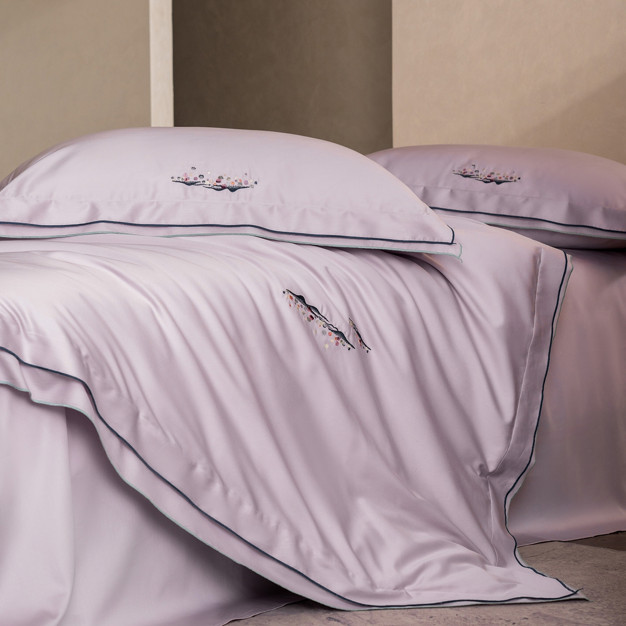 91家纺网 家纺一手货源 找家纺 涞澳家纺 2025新款埃及长绒棉四件套-格雾 格雾-奶紫灰