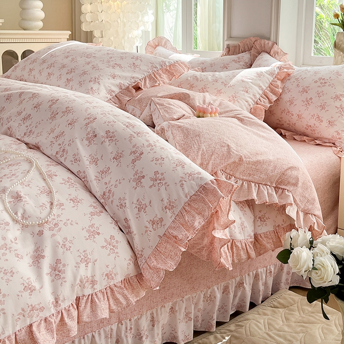 91家纺网 家纺一手货源 找家纺 兴美佳家纺 2026新款全棉印花韩版花边床裙款四件套 花开半夏-粉