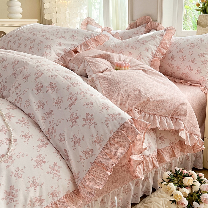 91家纺网 家纺一手货源 找家纺 兴美佳家纺 2026新款全棉印花韩版花边床裙款四件套 花开半夏-粉