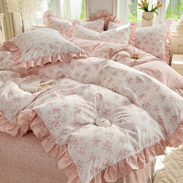 91家纺网 家纺一手货源 找家纺 兴美佳家纺 2026新款全棉印花韩版花边床裙款四件套 花开半夏-粉