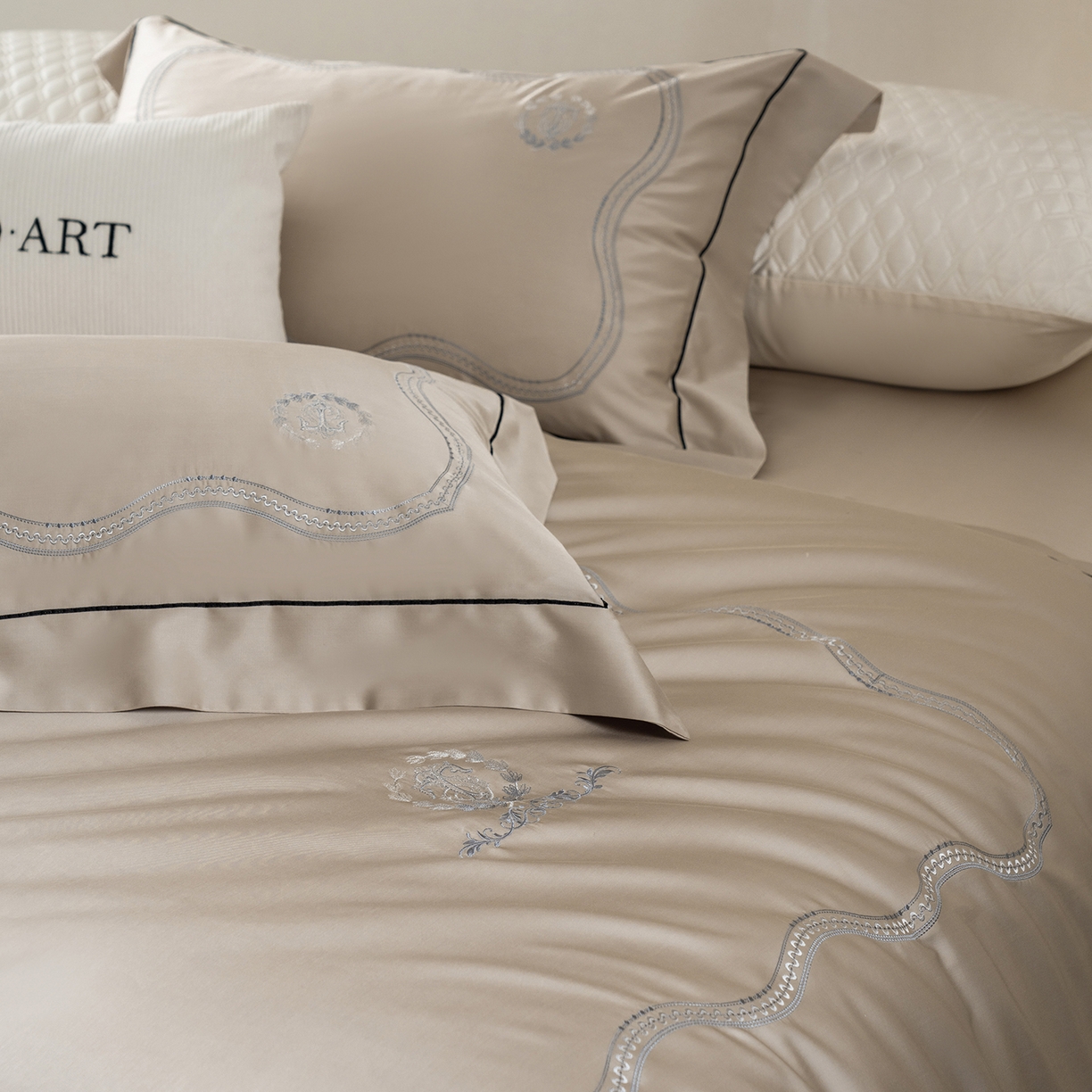 91家纺网 家纺一手货源 找家纺 涞澳家纺 2025新款东帝兴岚雾四件套-椿禾 椿禾-乳褐