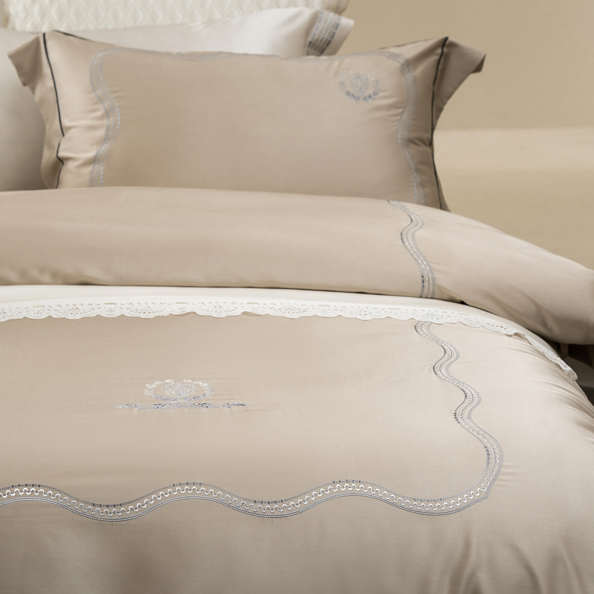 91家纺网 家纺一手货源 找家纺 涞澳家纺 2025新款东帝兴岚雾四件套-椿禾 椿禾-乳褐