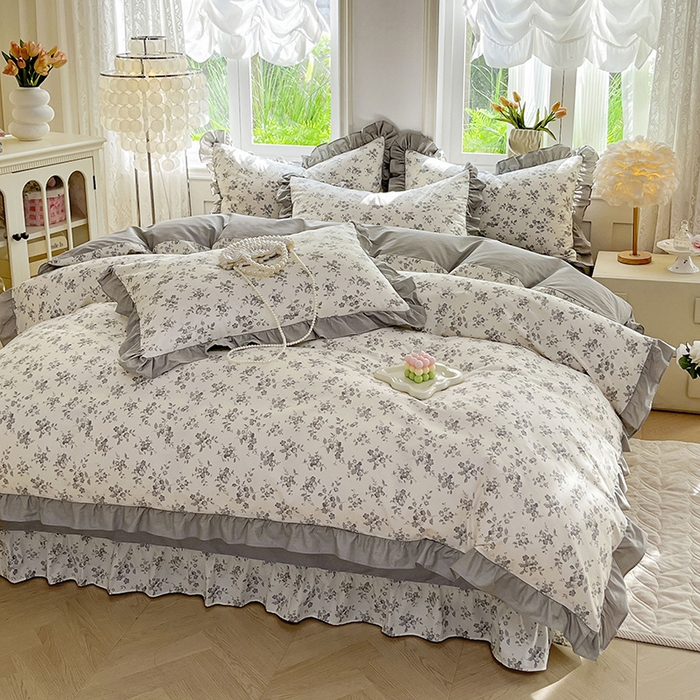 91家纺网 家纺一手货源 找家纺 兴美佳家纺 2026新款全棉印花韩版花边床裙款四件套 花开半夏-灰