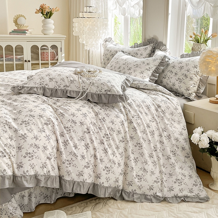 91家纺网 家纺一手货源 找家纺 兴美佳家纺 2026新款全棉印花韩版花边床裙款四件套 花开半夏-灰