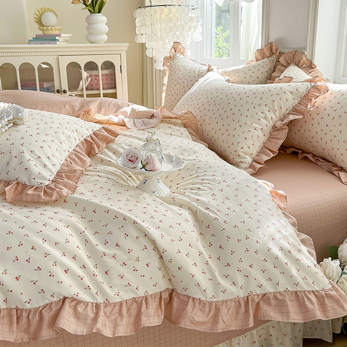 91家纺网 家纺一手货源 找家纺 兴美佳家纺 2026新款全棉印花韩版花边床裙款四件套 可可樱桃