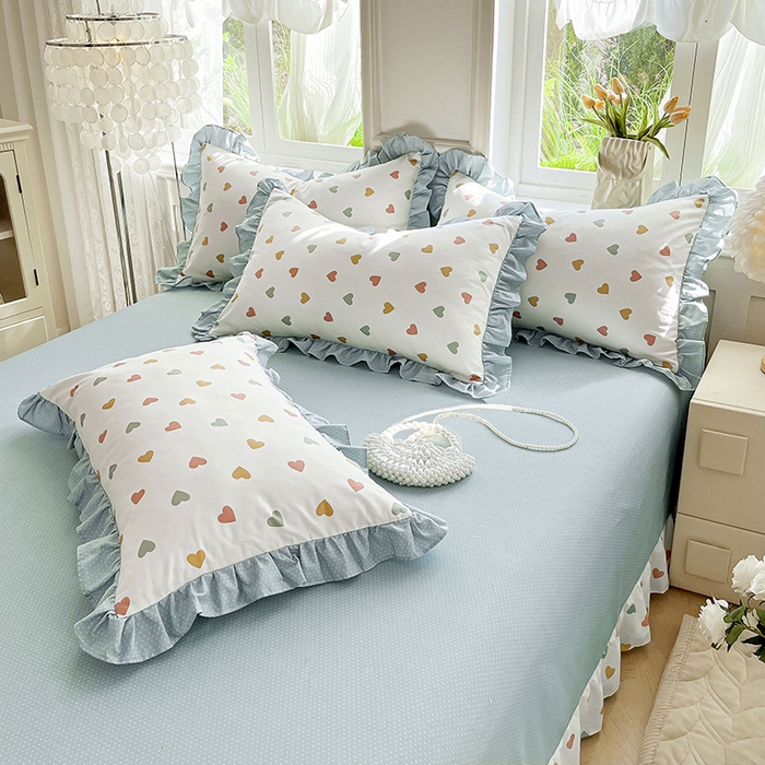 91家纺网 家纺一手货源 找家纺 兴美佳家纺 2026新款全棉印花韩版花边床裙款四件套 怦然心动