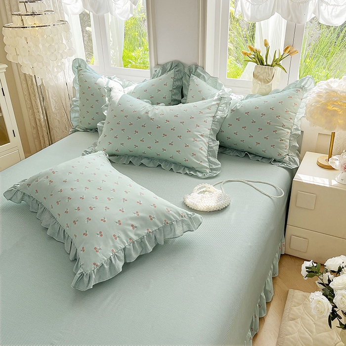 91家纺网 家纺一手货源 找家纺 兴美佳家纺 2026新款全棉印花韩版花边床裙款四件套 绽放樱桃