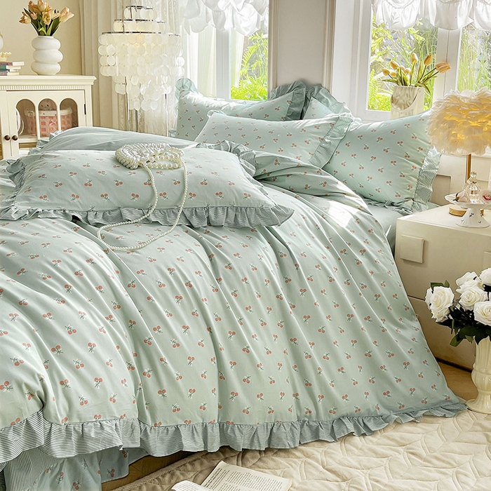 91家纺网 家纺一手货源 找家纺 兴美佳家纺 2026新款全棉印花韩版花边床裙款四件套 绽放樱桃