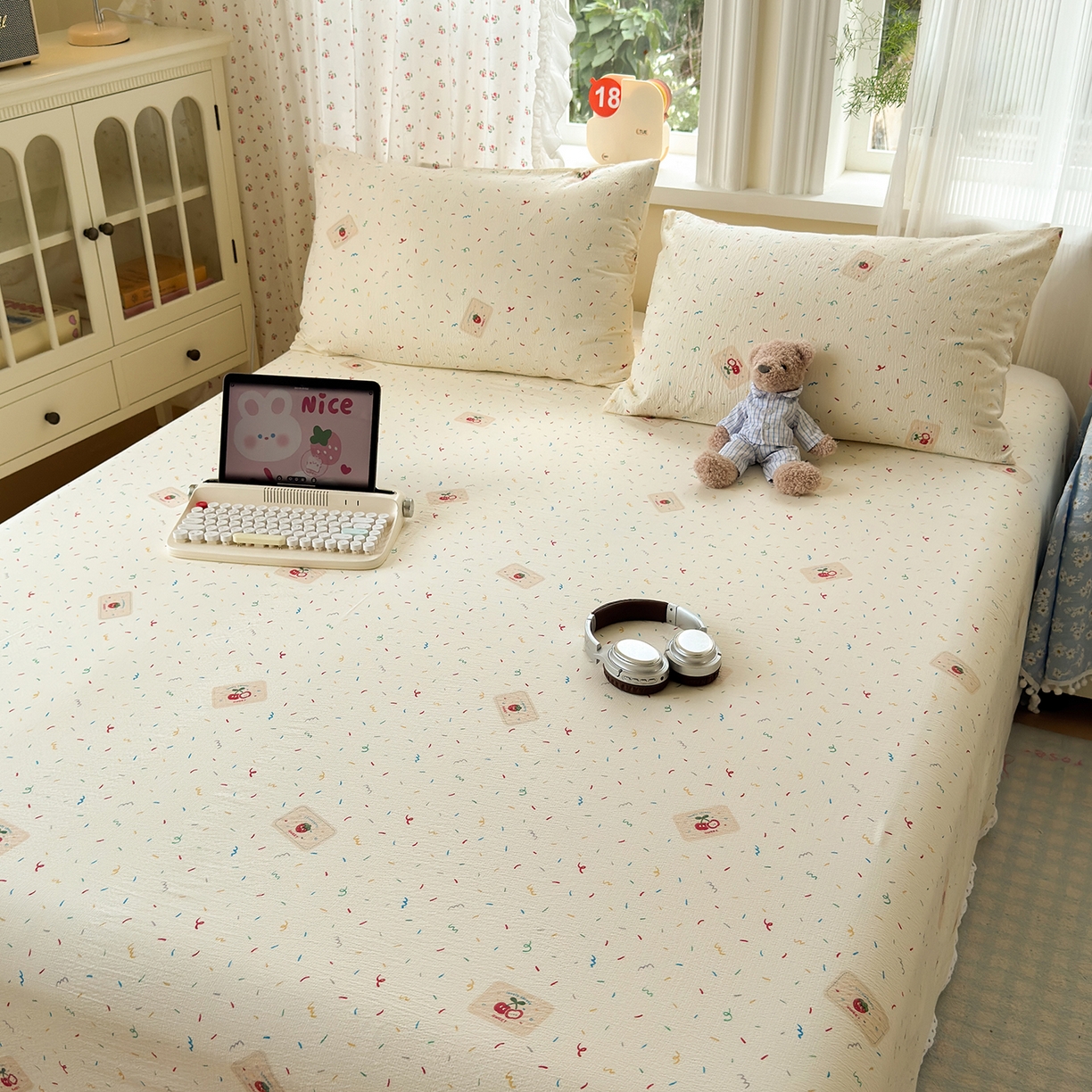 91家纺网 家纺一手货源 找家纺 沐芷 2026 【提供买家秀】A类白花边床单单件 单人双人床单三件套 草莓糖霜