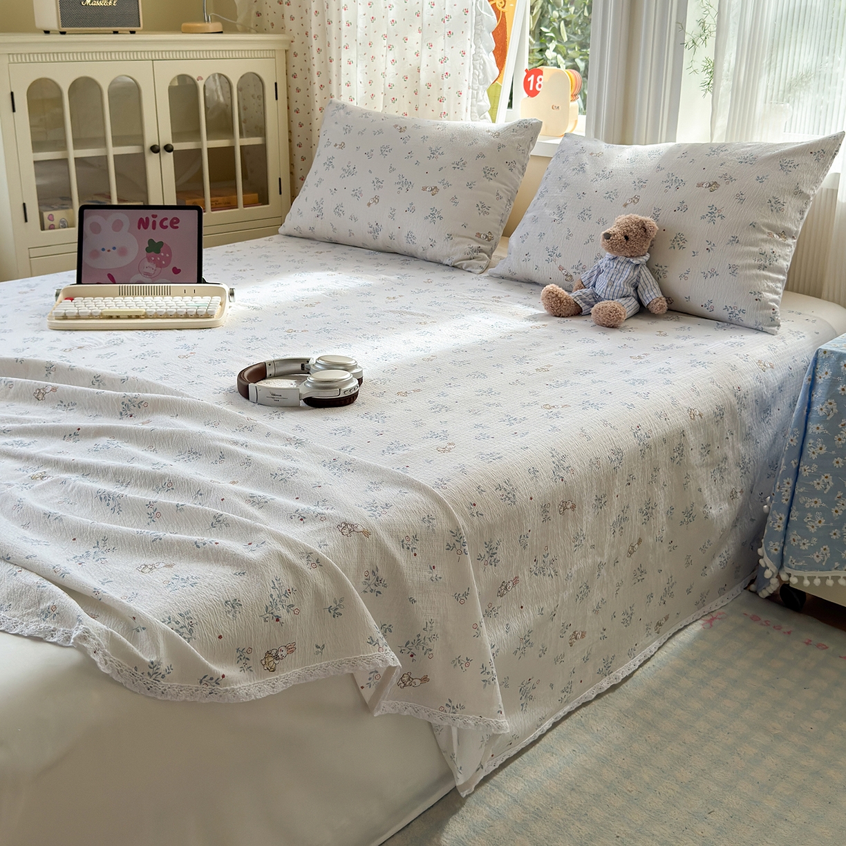 91家纺网 家纺一手货源 找家纺 沐芷 2026 【提供买家秀】A类白花边床单单件 单人双人床单三件套 徘徊兔兔