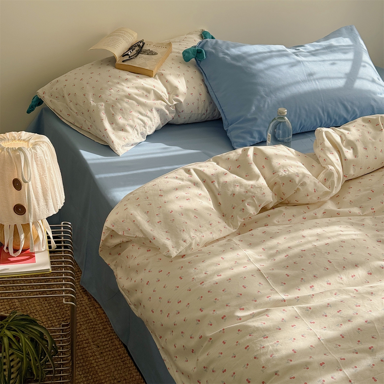 91家纺网 家纺一手货源 找家纺 三朵家纺 2026新款13070可爱INS风全棉四件套 小樱桃-粉