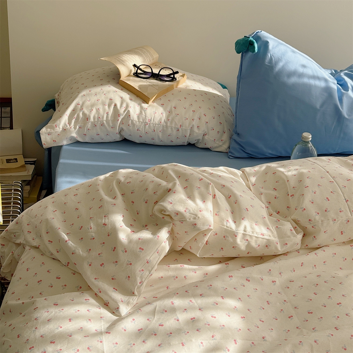 91家纺网 家纺一手货源 找家纺 三朵家纺 2026新款13070可爱INS风全棉四件套 小樱桃-粉