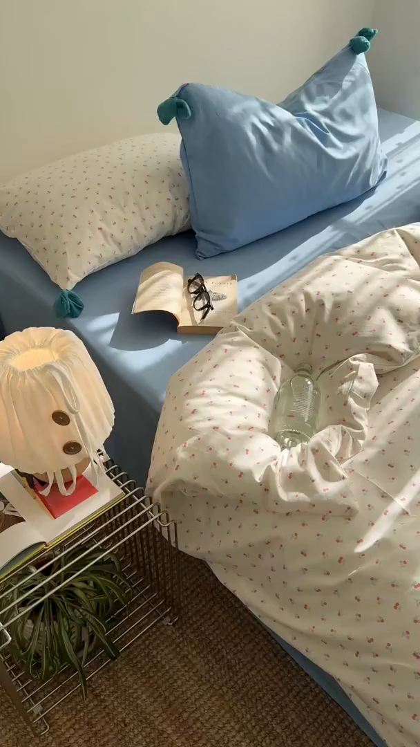 91家纺网 家纺一手货源 找家纺 三朵家纺 2026新款13070可爱INS风全棉四件套 小樱桃-粉