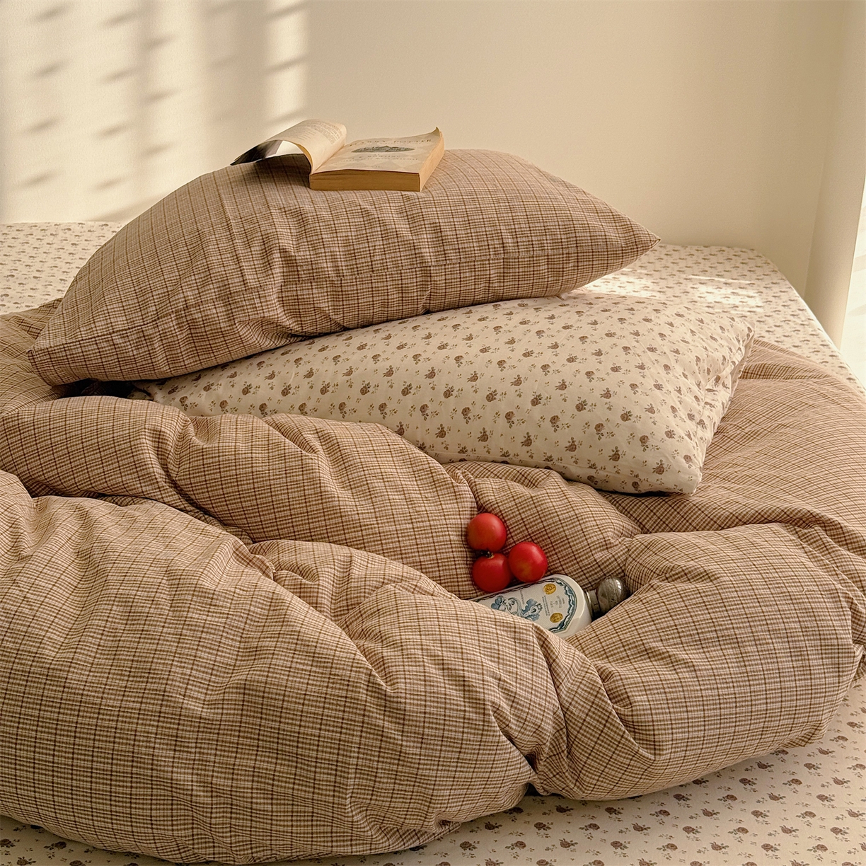 91家纺网 家纺一手货源 找家纺 三朵家纺 2026新款水洗棉碎花INS博主风混搭全棉四件套 漫花